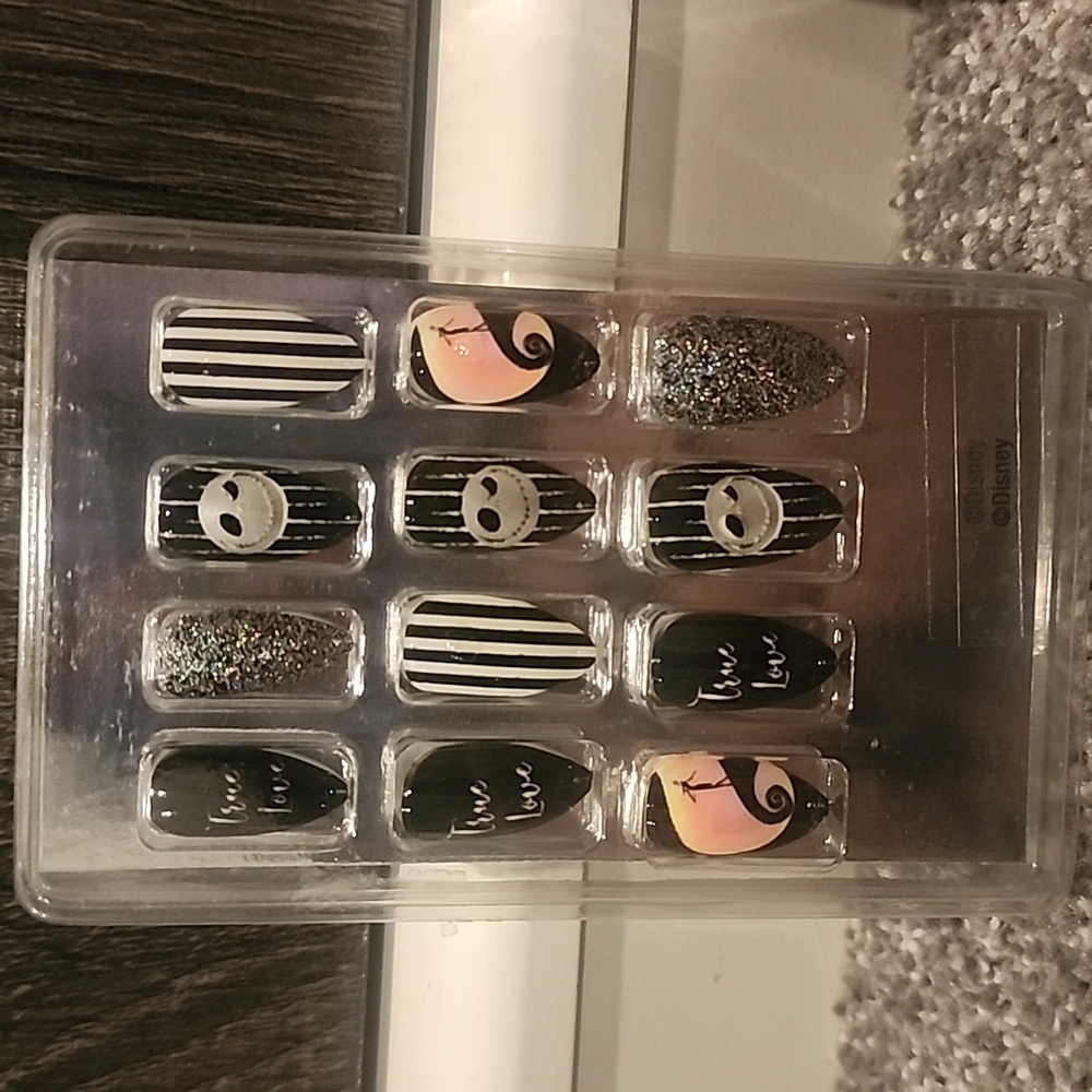 Nightmare Before Christmas press on nails - Picture 2 of 3